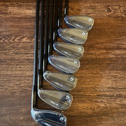 TaylorMade P790 Black Irons (2019) – Right Handed - DG 105 Black Shaft – New