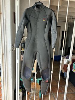 Size 8 Billabong Women’s 5/4 Synergy Back Zip Wetsuit – Like New