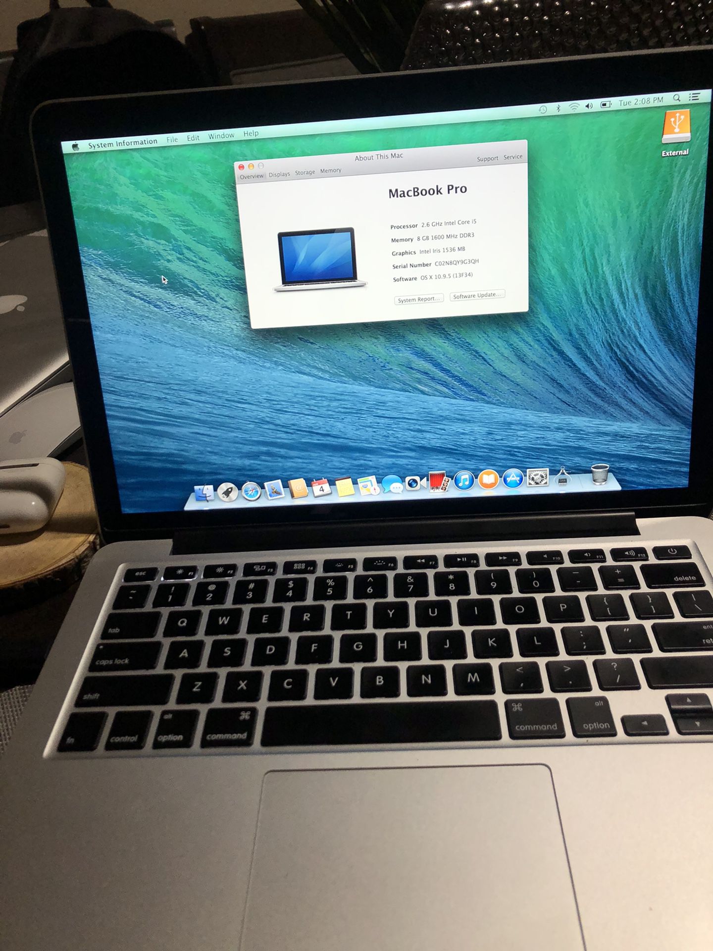 Macbook pro 2.6GHz i5 8GB Ram