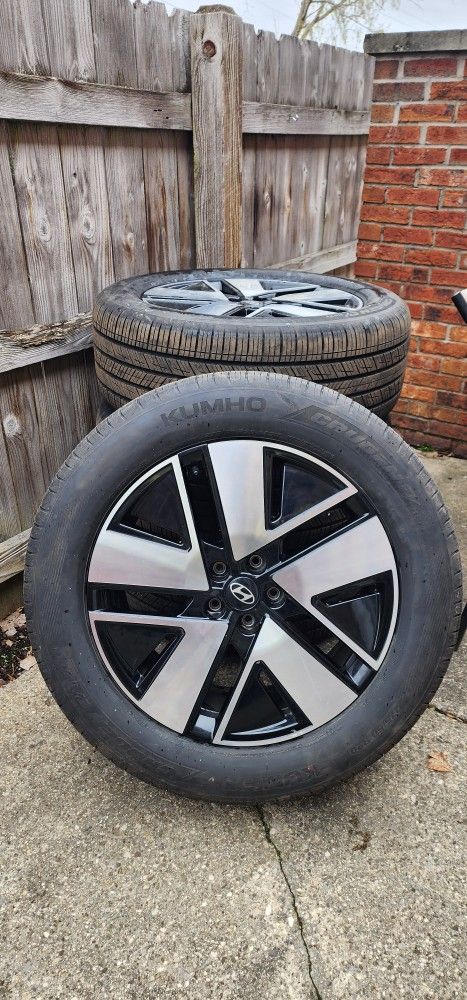 Hyundai Rims With Kumho Tires