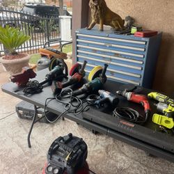 TOOLS / COMPRESSOR / LADDER / 