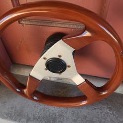 Beautiful Woodgrain  Steering Whell Like New