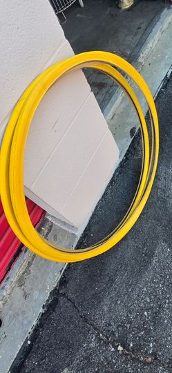 New pair of 700X28c all yellow tires