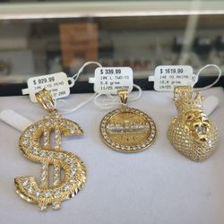  14k 10k Gold Pendant Different Grams Different Prices Layway Available 10% Down If You Interested Please Make Sure You Ask Maribel Thank You 