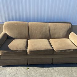 La-Z-Boy Couch Set (3 & 2 Seater) – Light Brown