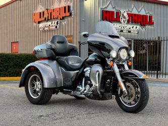 2017 HARLEY-DAVIDSON FLHTCUTG TRIGLIDE ULTRA CLASSIC TRIKE