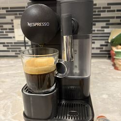 Nespresso Lattissima “ONE”❤️ Works Great ‼️