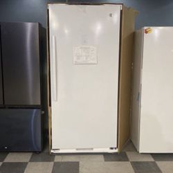 Ge Standing Freezer 21.3" Cu Ft 💥😎