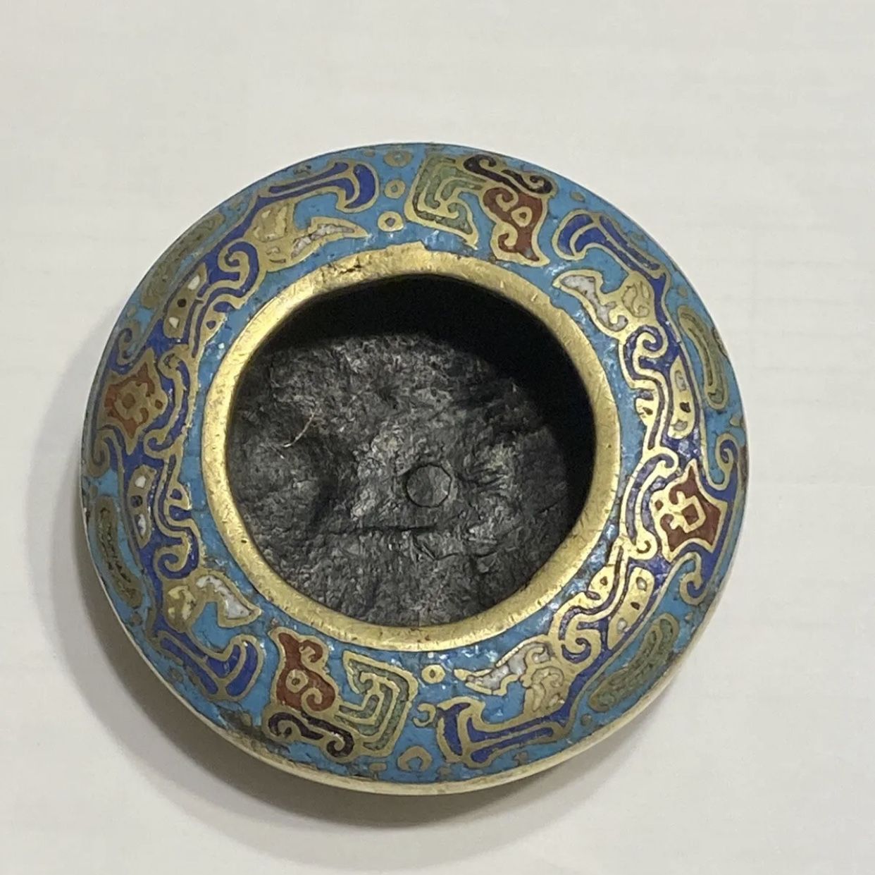 Chinese vintage cloisonne incense burner with out cape