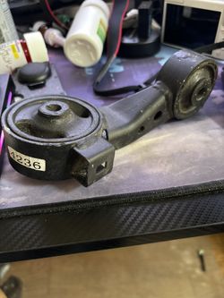 Es300/es330/camry/solara Front Motor Mount A4236