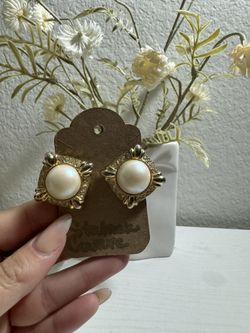 Clip On Earrings 