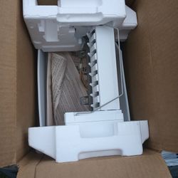 Whirlpool Ice Maker For Side By Side And Top Freezer 