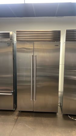 SUB ZERO 42”WIDE BUILT IN STAINLESS STEEL REFRIGERATOR