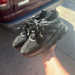 Versace Chain Reaction Size 6.5-7.5 Authentic 