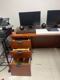 L-shape office desk