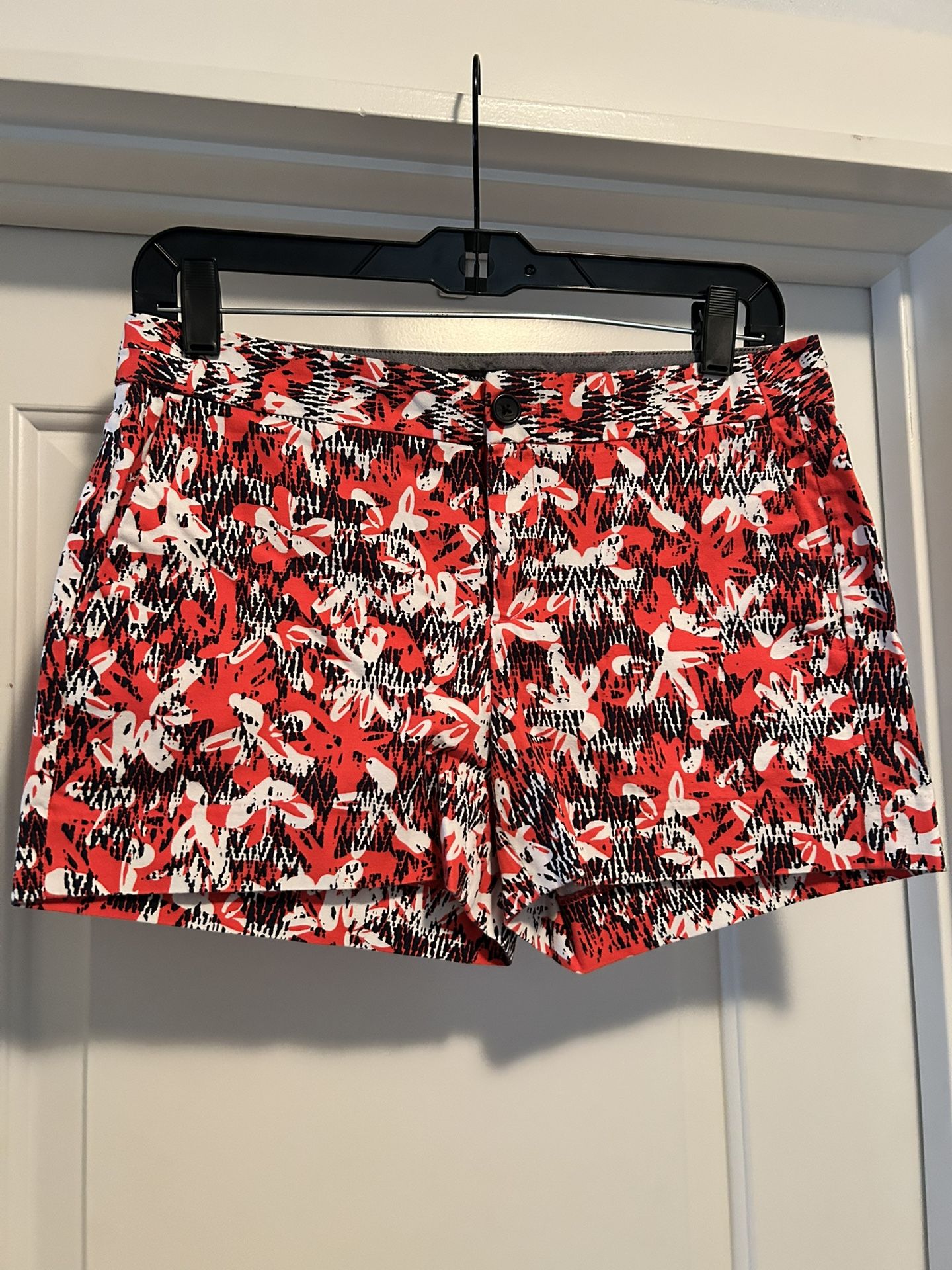 Women’s Short Size 2