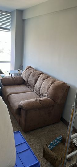 Brown couch FREE PICK IP