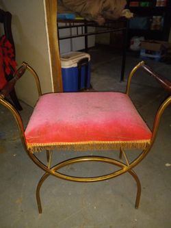 1940s Vanity Boudoir Stool