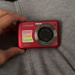 Samsung SL35 Point and Shoot Digital Camera