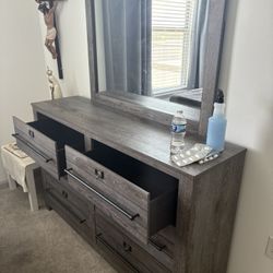 A queen bedroom set must go today