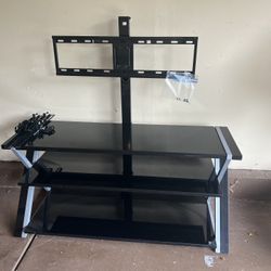 Glass 3 Shelve TV Stand And Mount 