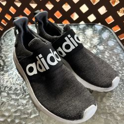 Adidas Boys Shoes Size 5