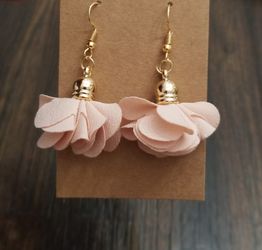 Beautiful Flower earrings!