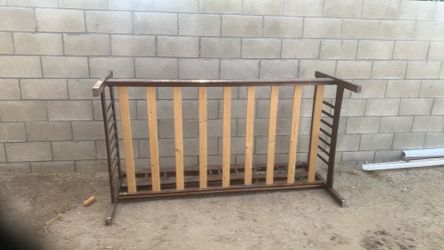Day bed frame