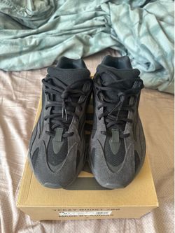 Yeezy 700 Vanta