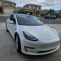 Tesla Model 3 Long Range