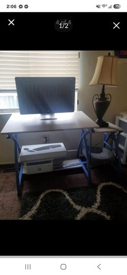 Computer desk