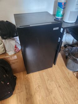 Igloo mini fridge