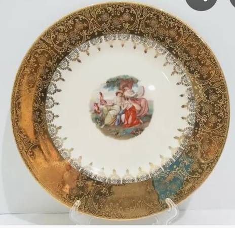 Twelve Edgewood China 22kt Plates 