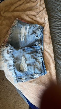 Cute distressed shorts