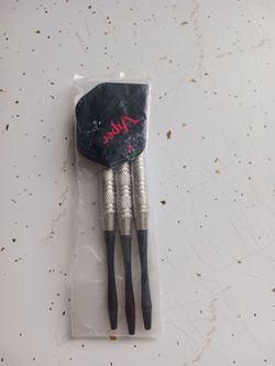 3 NEW VIPER V-FACTOR TUNGSTEN DARTS WITH BLACK FLIGHTS WITH THE VIPER LOGO