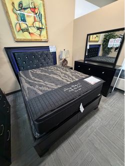 4 piece queen bedroom set