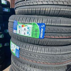 205 65 15 Set Of New Tires 