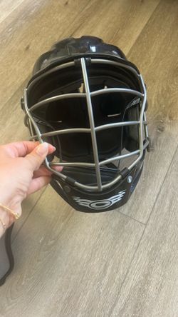 Lacrosse black cascade helmet