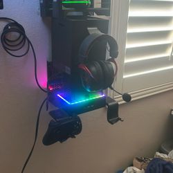 Xbox Series X  - Hyper X Cloud Headset Included.