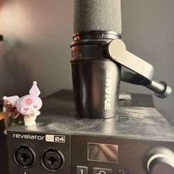 Shure MV7 & PreSonus Revelator io24 XLR Audio bundle.