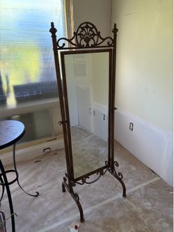 Standing adjustable vintage style mirror/tables