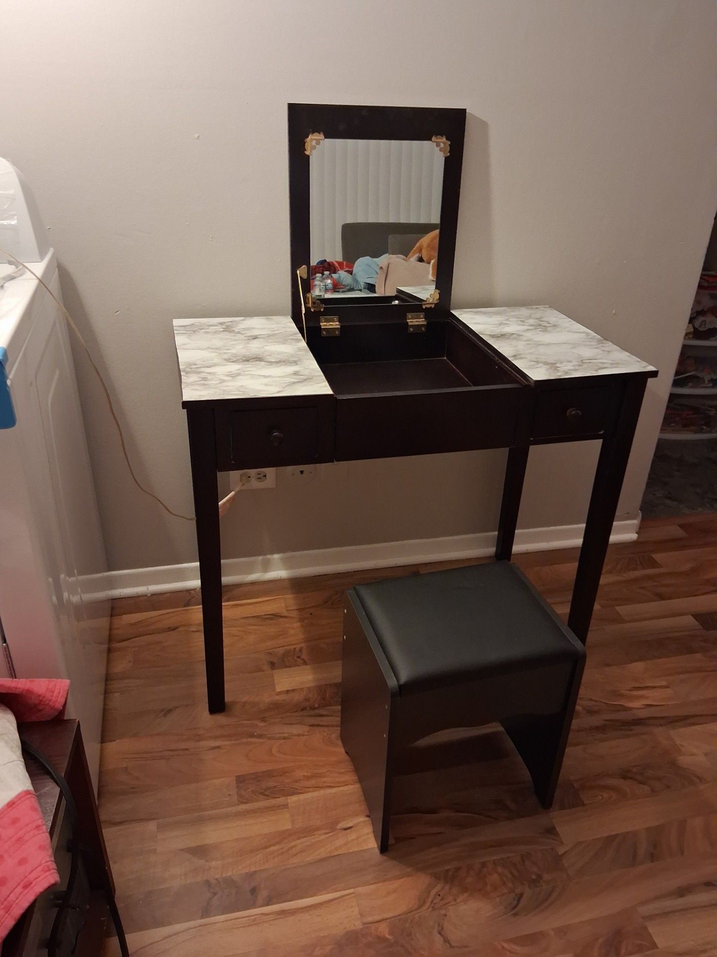 Makeup Vanity