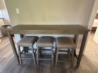Bench and stools
