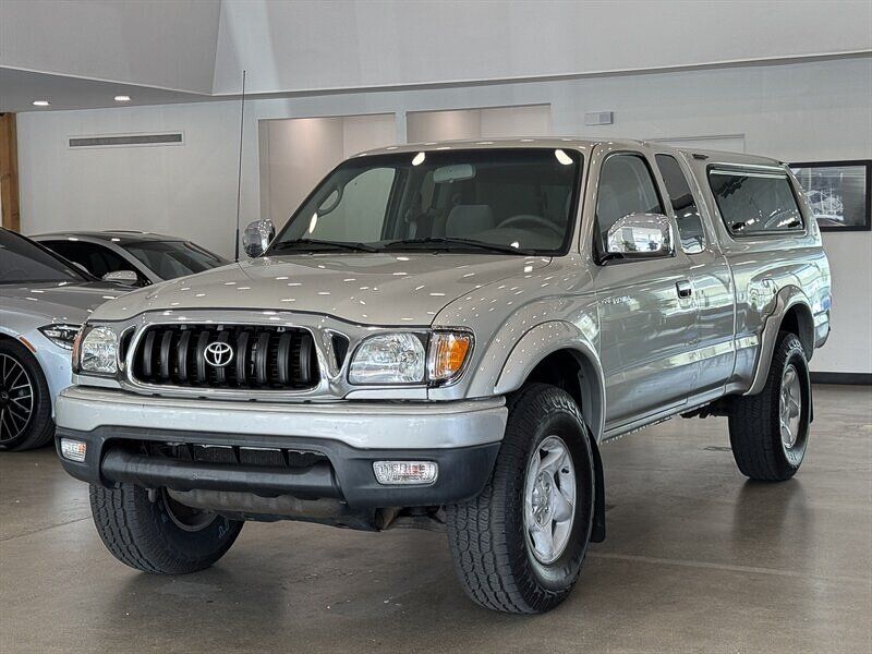 2002 Toyota Tacoma 2dr Xtracab V6