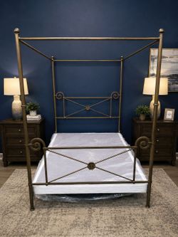 Antique Gold Metal Canopy Bed Frame Queen Size