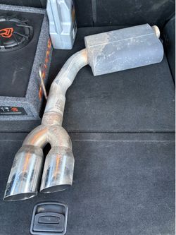 Flowmaster 40 series with dual tips a month old