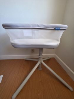 Halo bed side bassinet