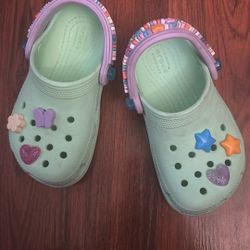 Crocs Size C 8