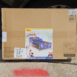 NEW - Spiderman Toddler Bed - NEW