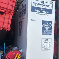 New 40 Gallon Water Heater 